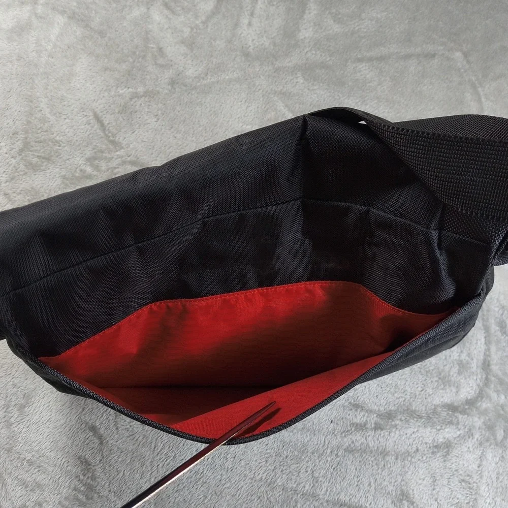 Tumi Messenger Bag Black T Tech 5114D Nylon Crossbody Shoulder Messenger Laptop